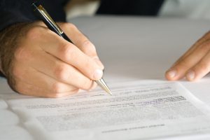 signer-un-contrat-assurance